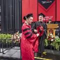 0501MedicalGraduation0813