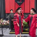 0501MedicalGraduation0843